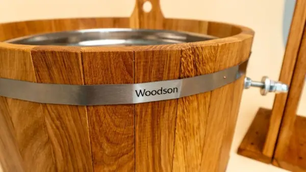 Обливное устройство Woodson с нержавеющей вставкой, 17 л., дуб Обливное устройство Woodson с нержавеющей вставкой, 17 л., дуб