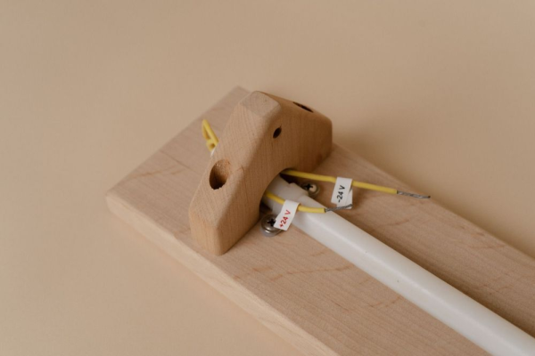 Светильник Woodson Фиджи линия, угловой со светодиодной лентой, ольха (24V)